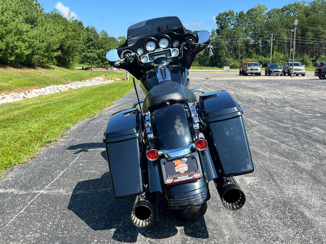 Street Glide®