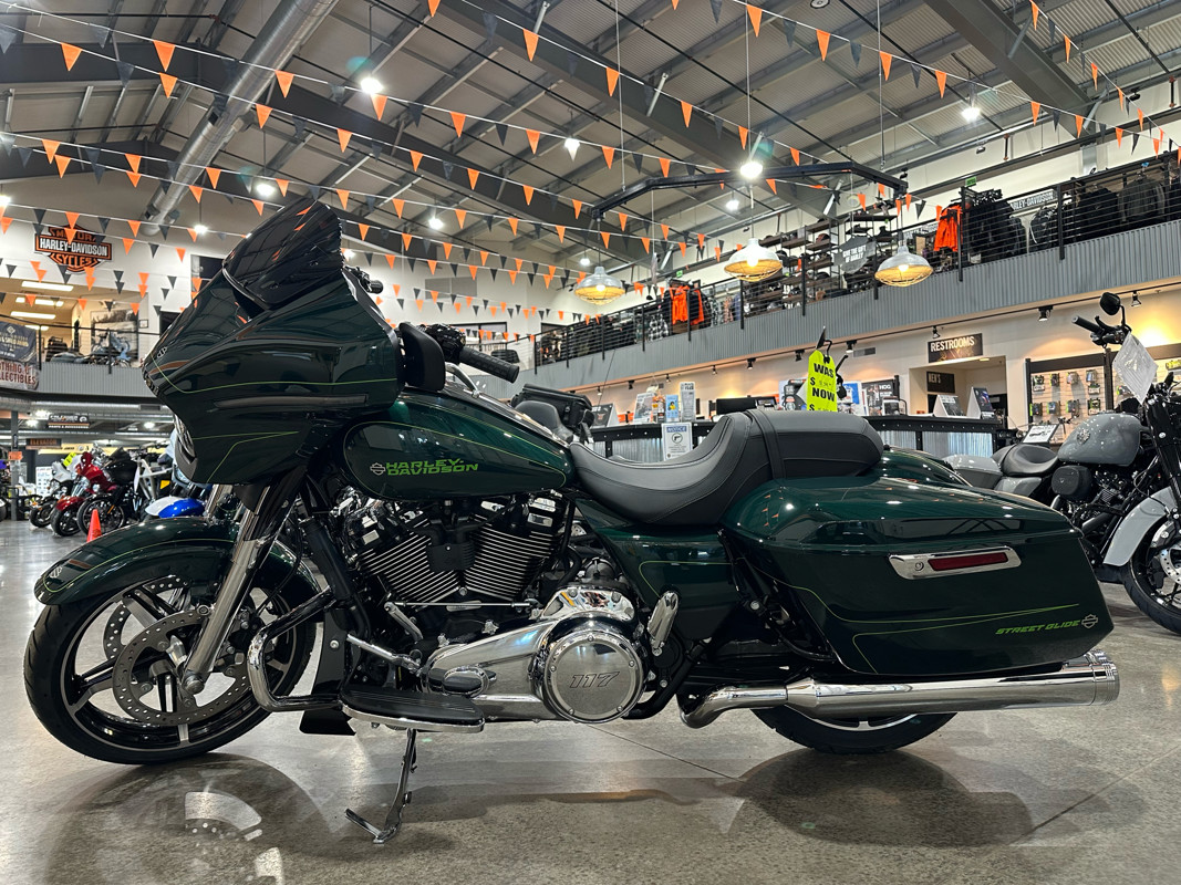 Street Glide®
