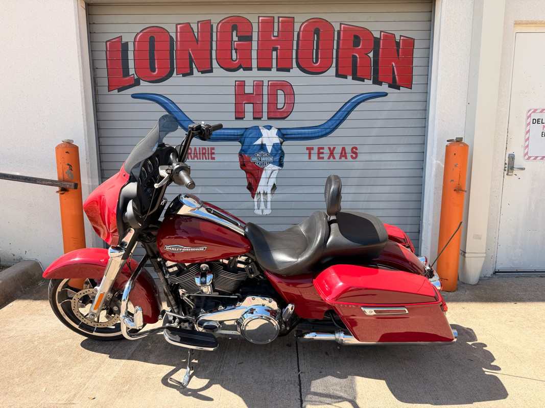 Street Glide®