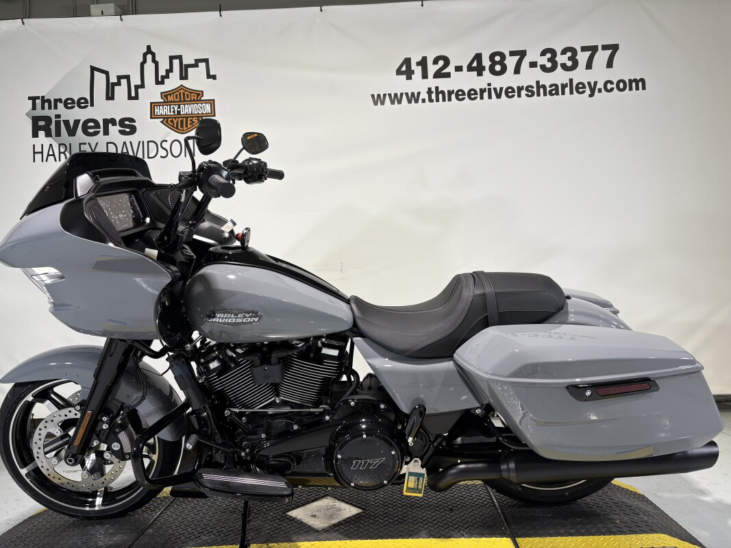 Street Glide®