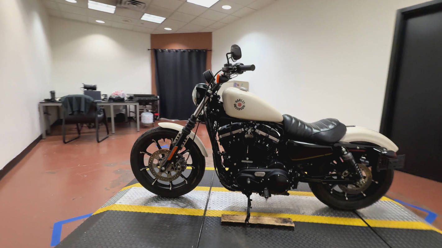 Iron 883®