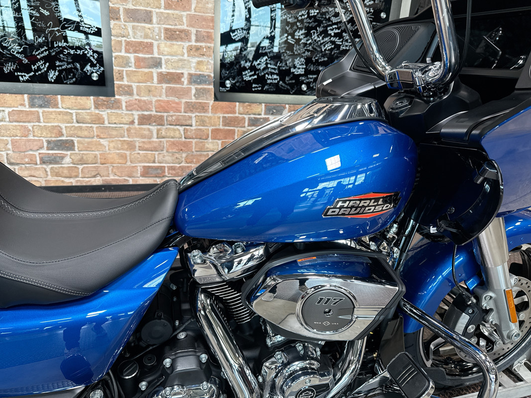 Road Glide®