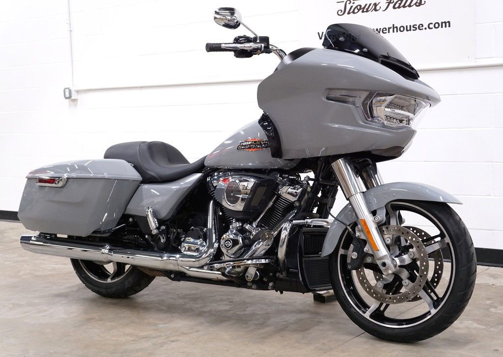 Road Glide®