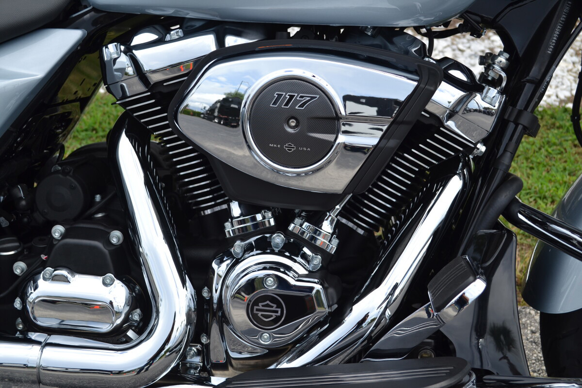 Street Glide®