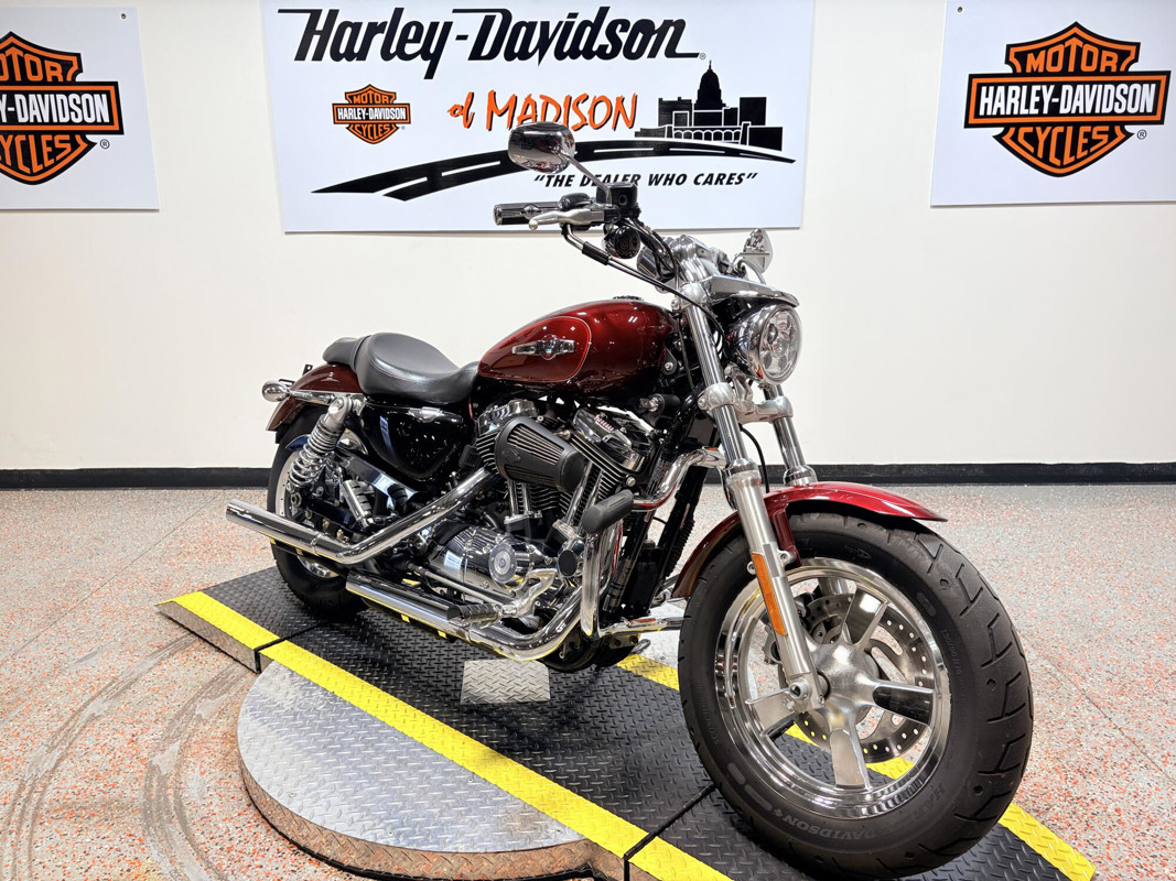 Sportster® 1200 Custom