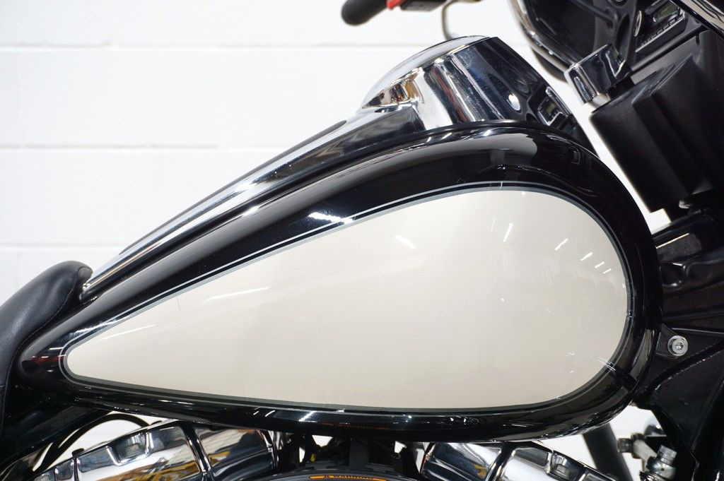 Electra Glide Police