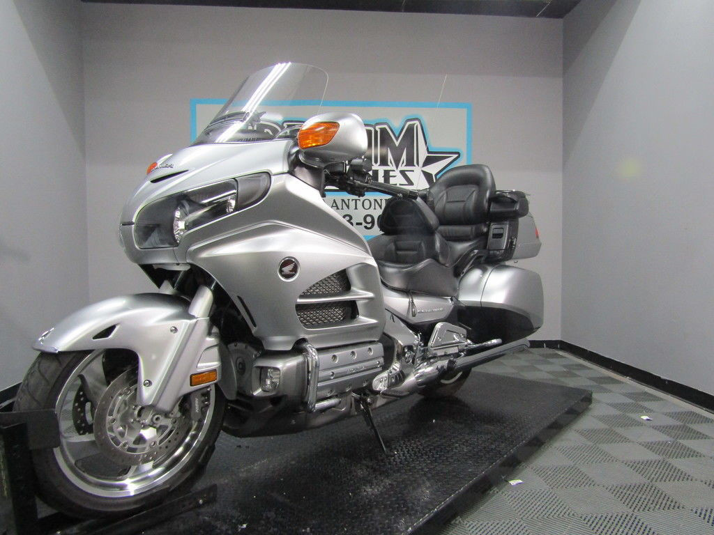 Gold Wing® Airbag