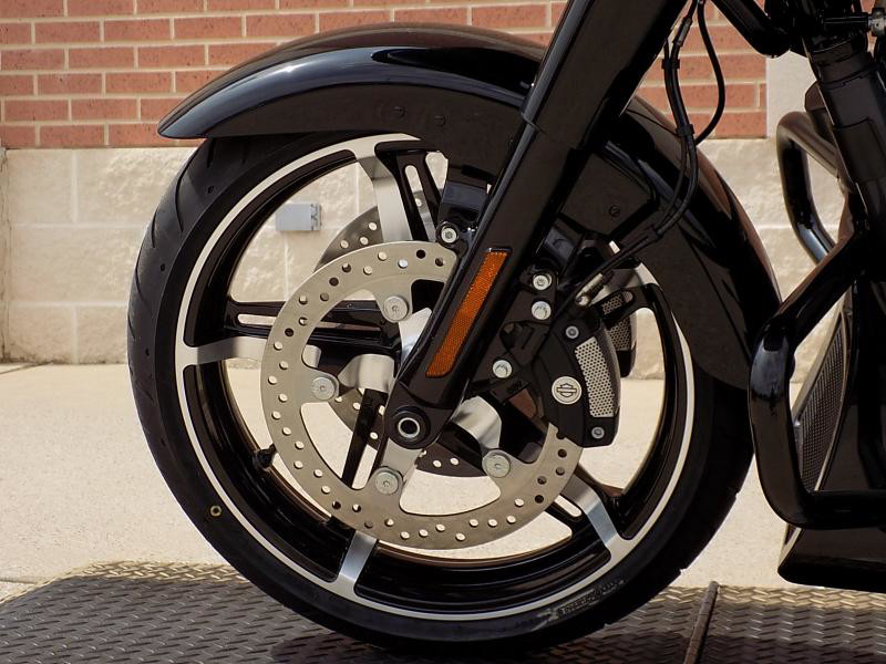 Road Glide®
