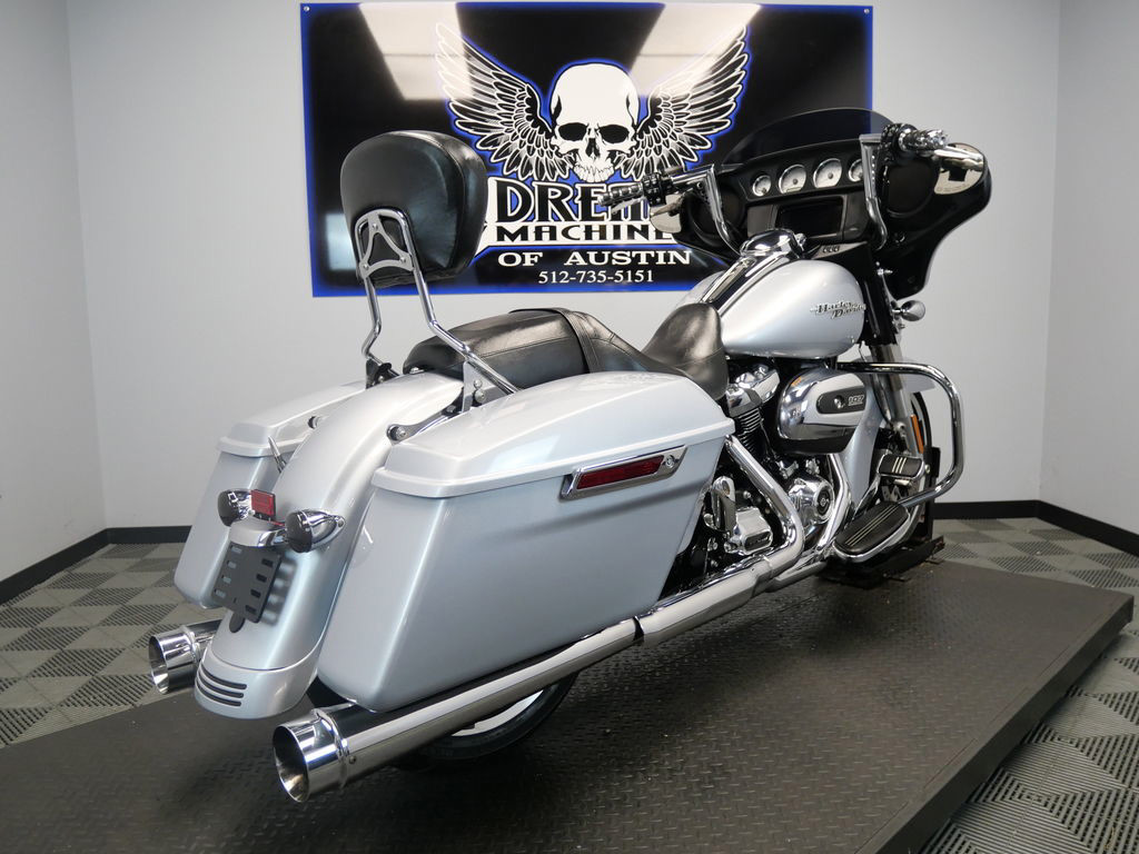 Street Glide®