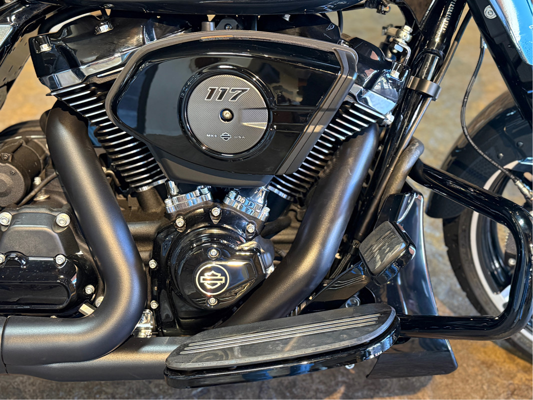 Street Glide®