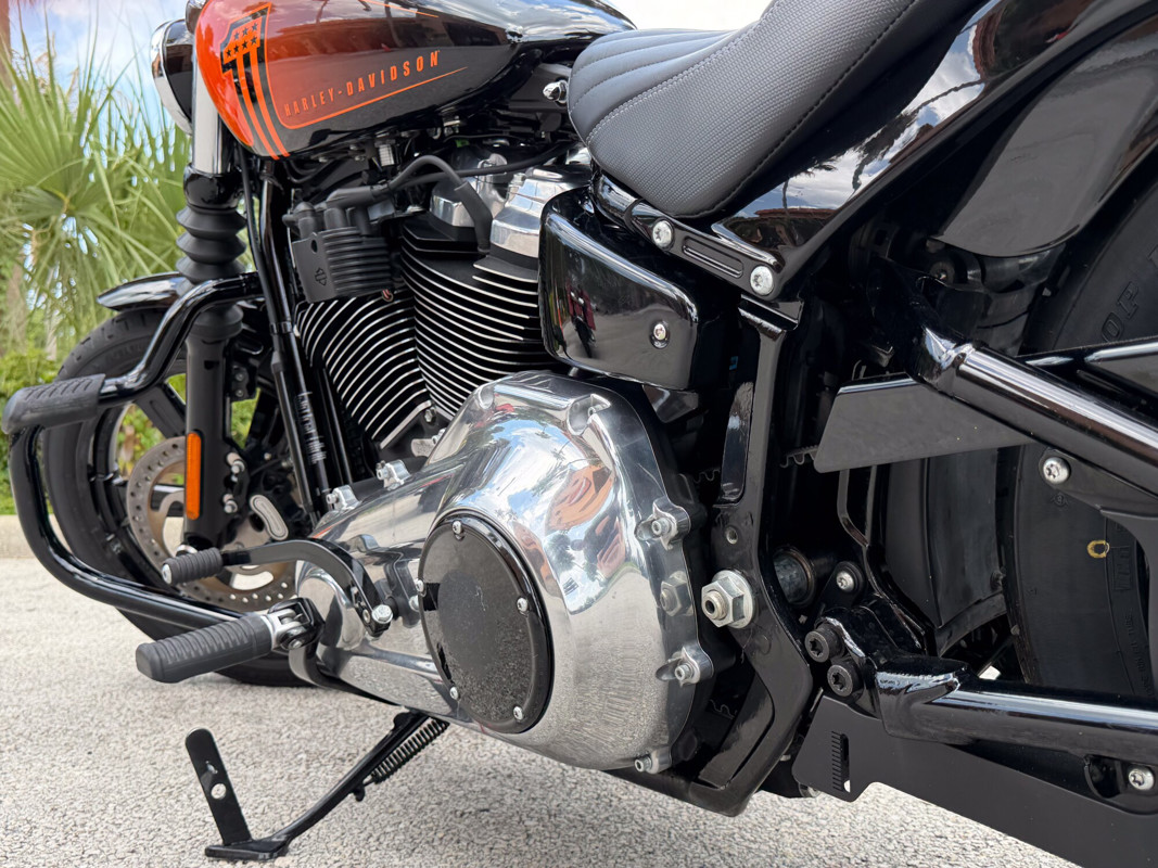Street Bob®