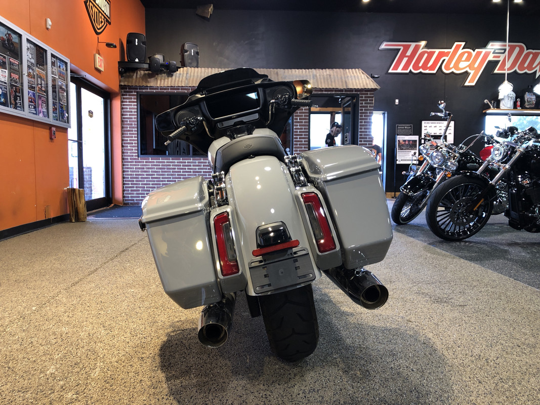 Street Glide®
