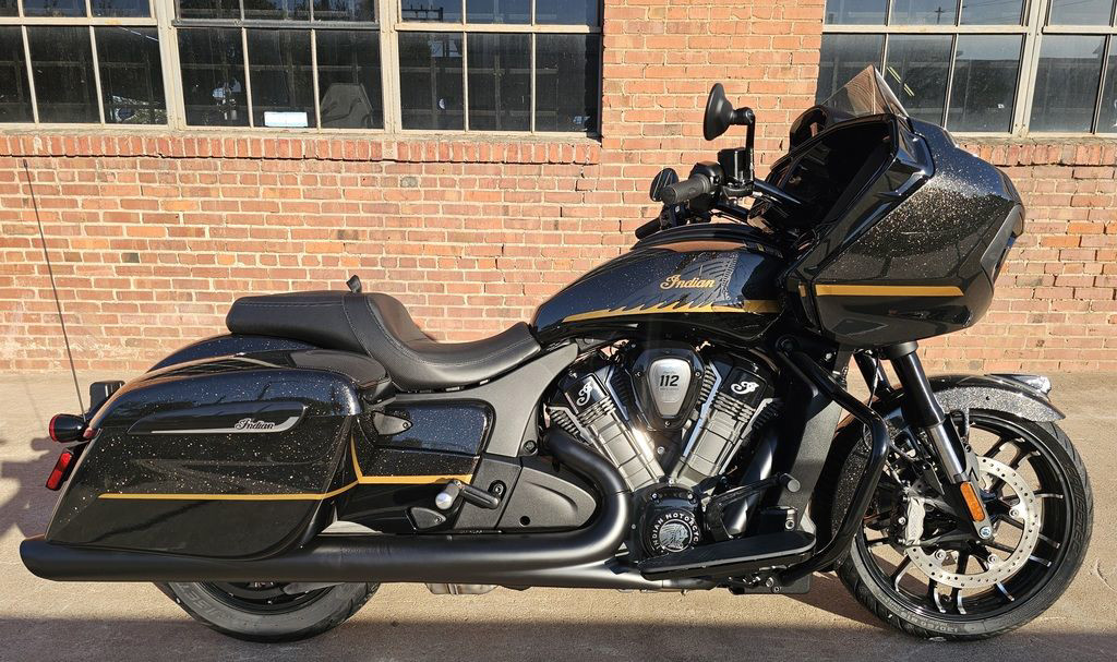 Challenger Dark Horse 112