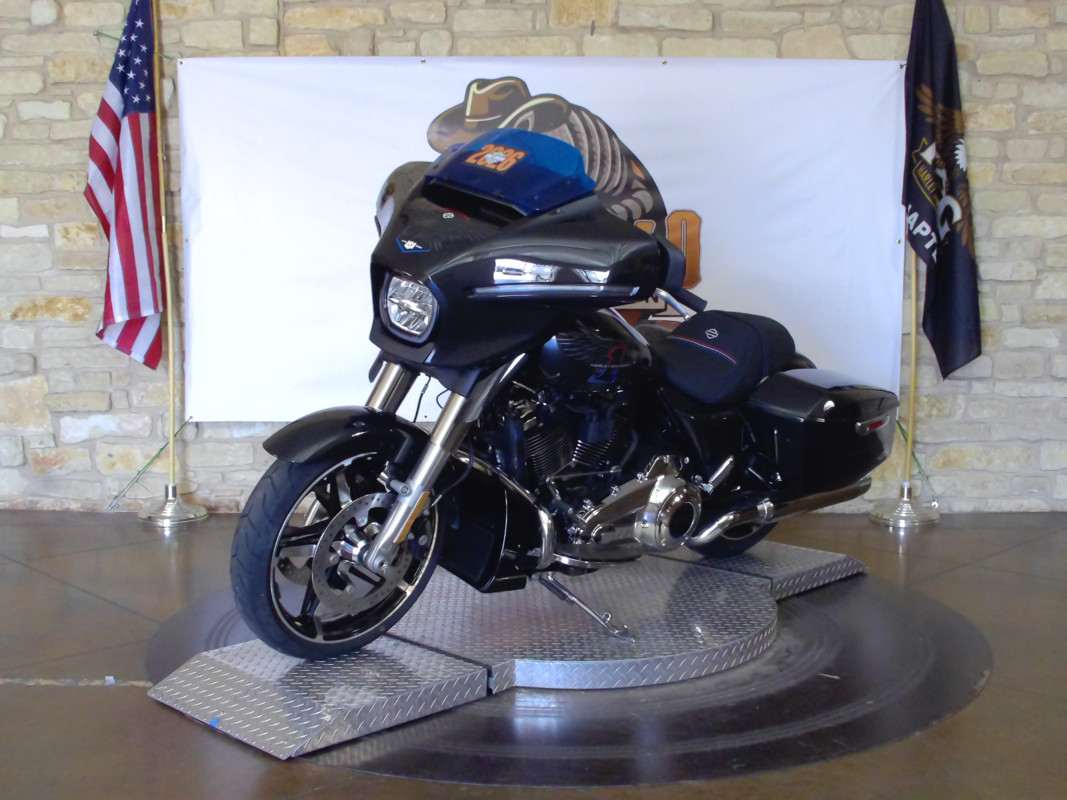 Street Glide®