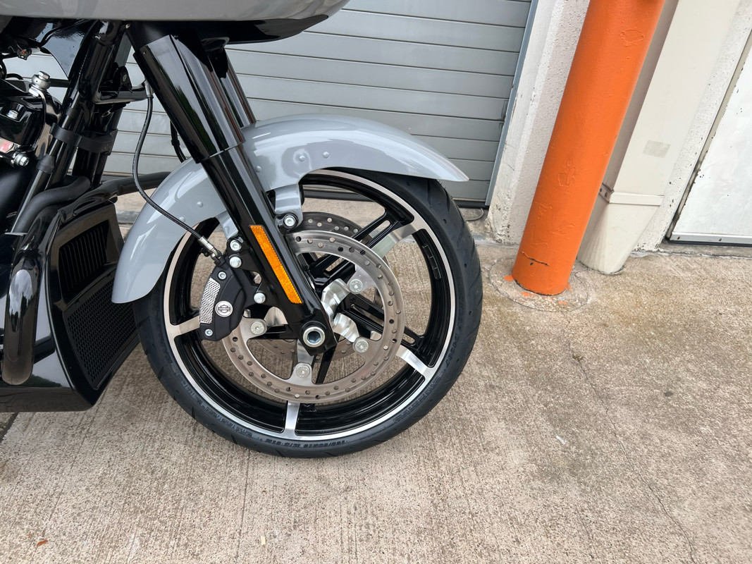 Road Glide®