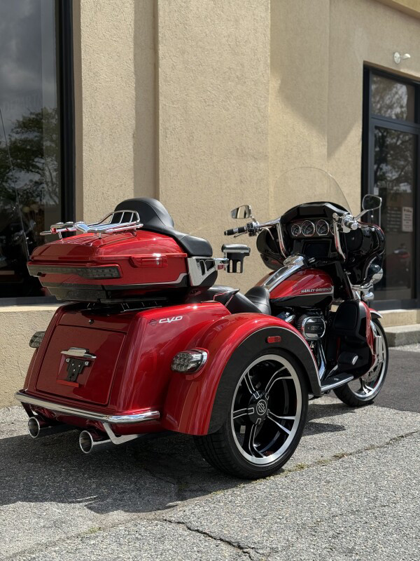 CVO® Tri Glide® Ultra