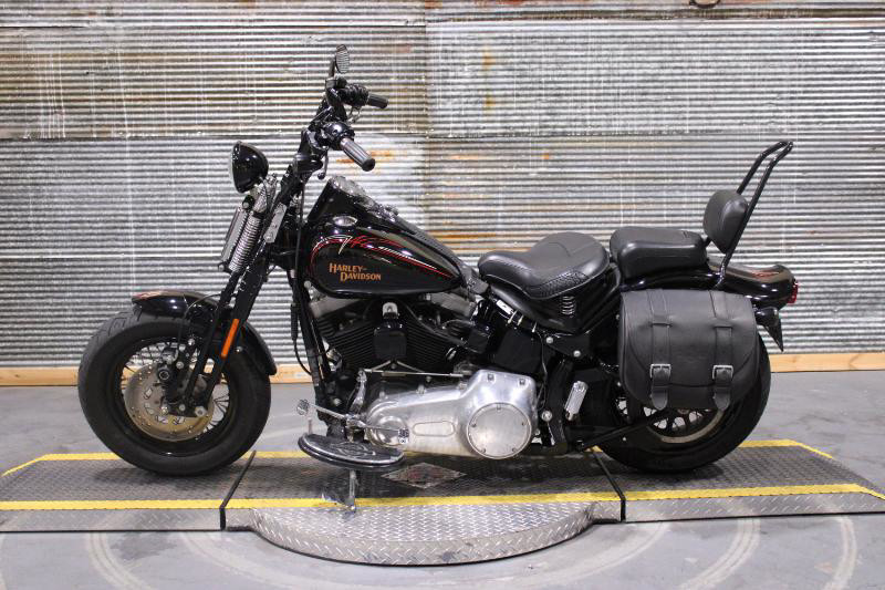 Softail® Cross Bones®
