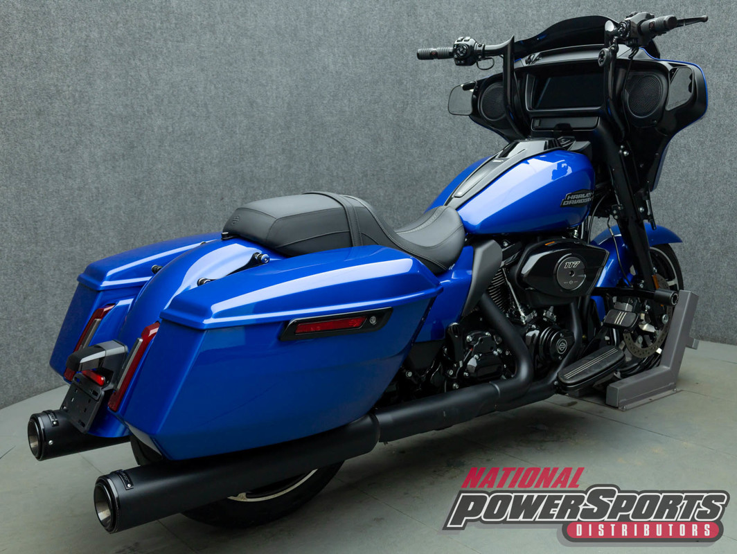 Street Glide®