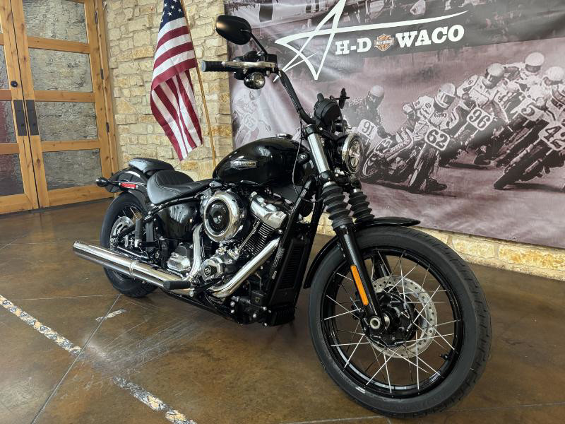 Street Bob®