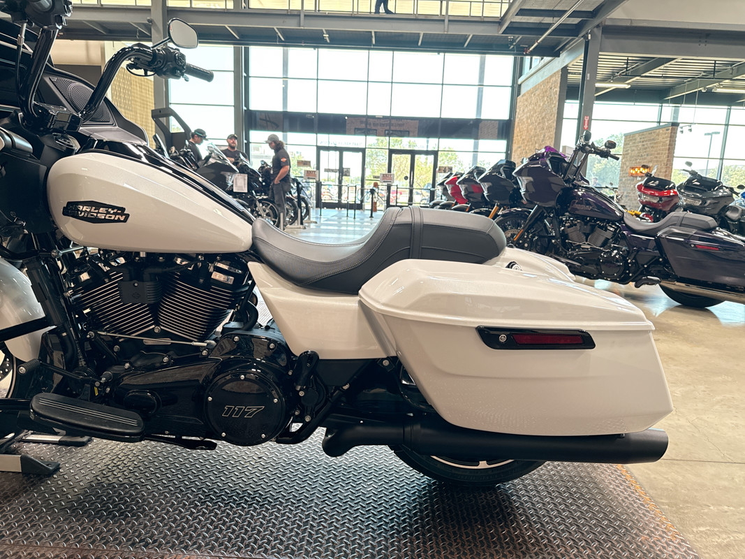 Road Glide®