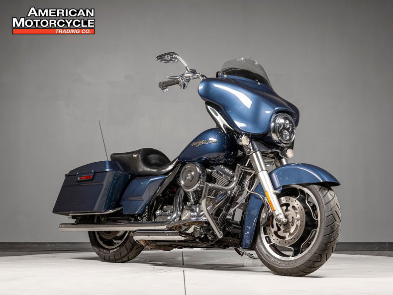 Street Glide®