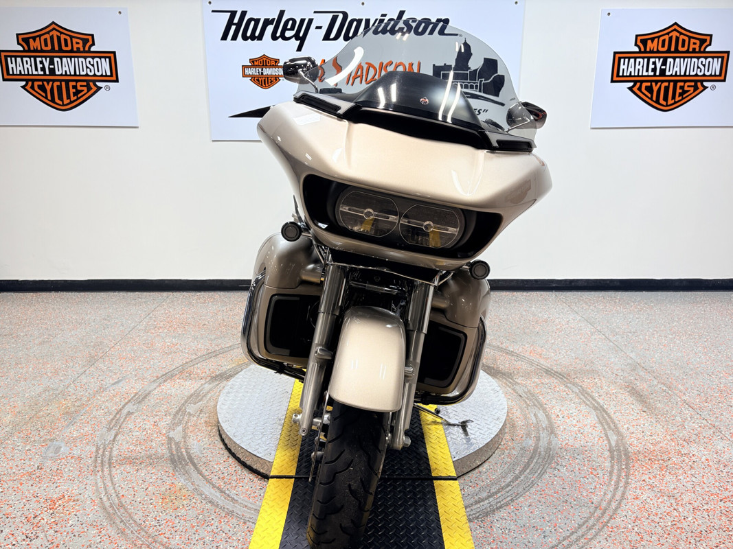 Road Glide® Ultra
