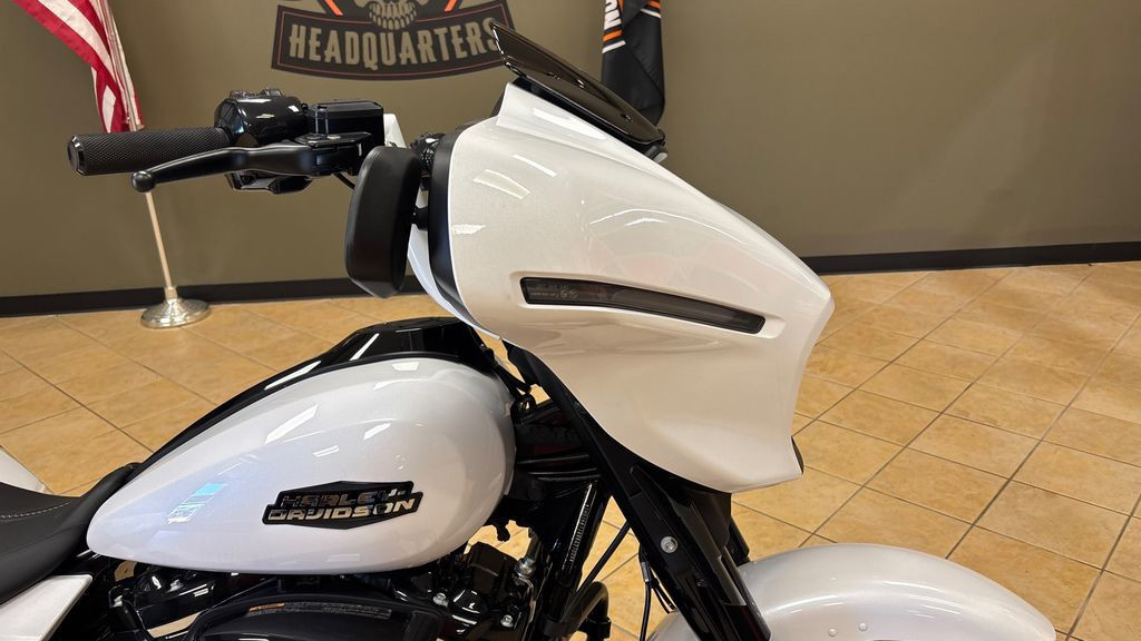 Street Glide®