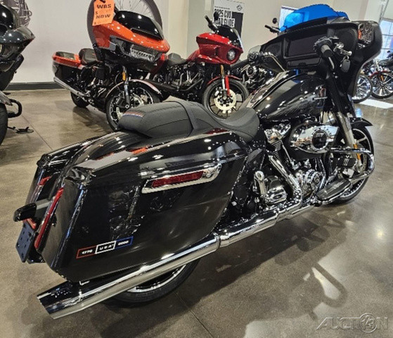Street Glide®