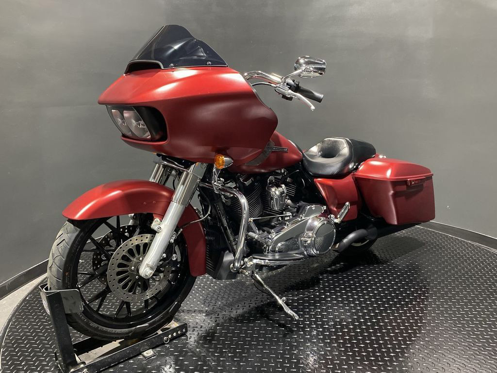 Road Glide®