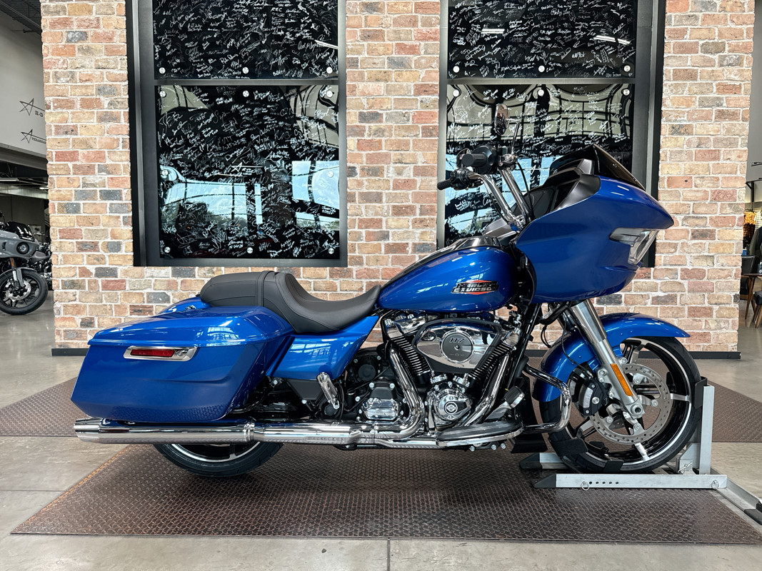 Road Glide®