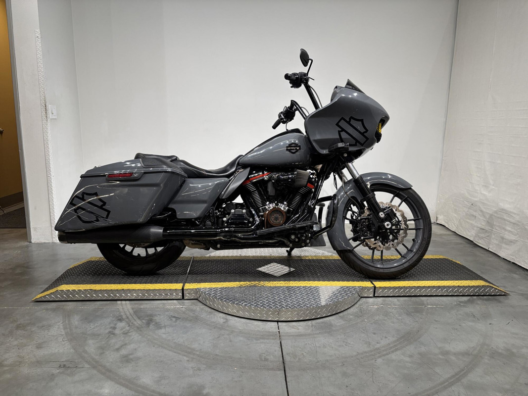 CVO® Road Glide®