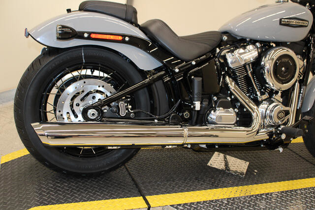 Street Bob®