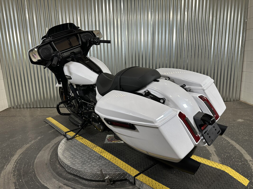 Street Glide®