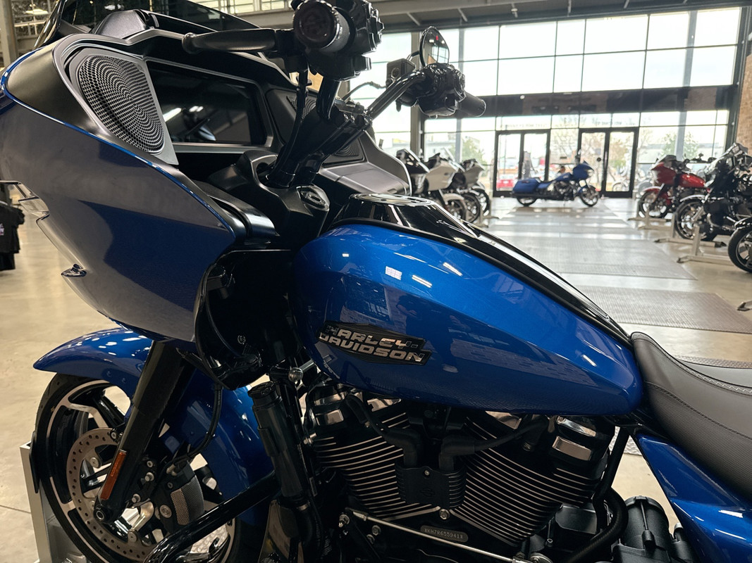 Road Glide®