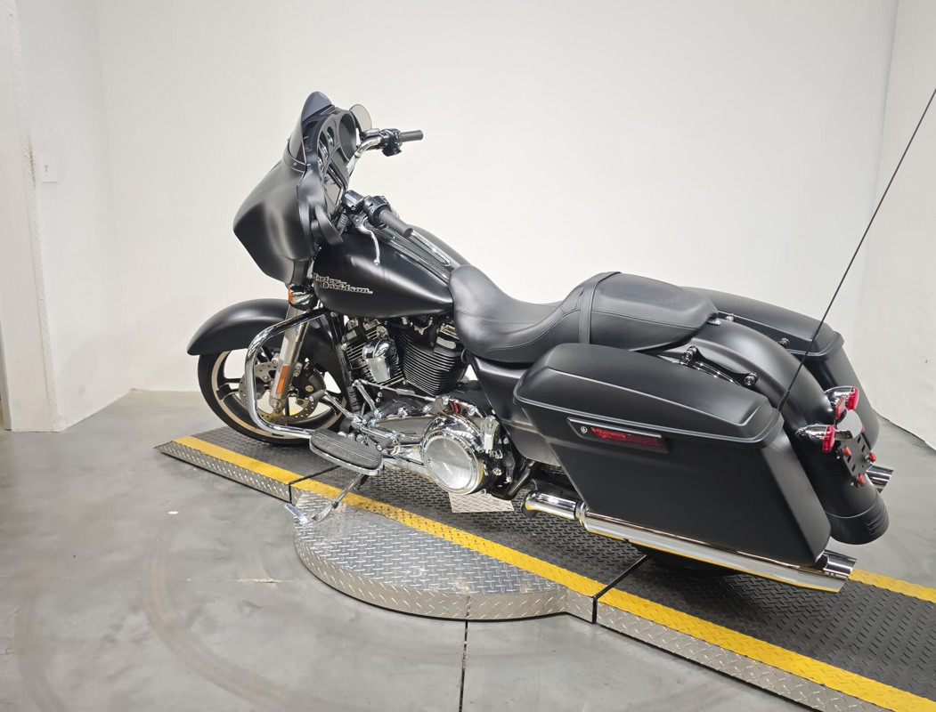 Street Glide® Special