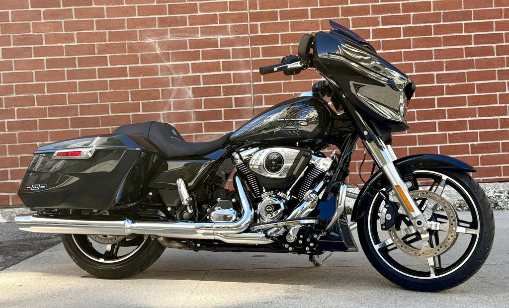 Street Glide®
