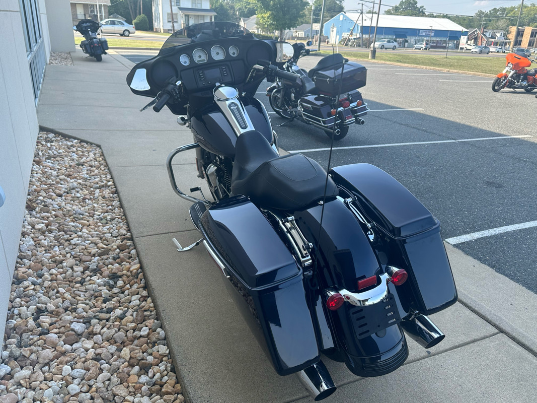 Street Glide®