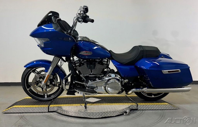 Road Glide®
