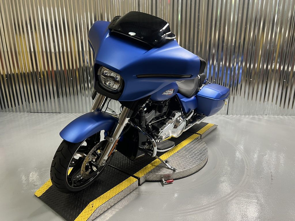 Street Glide®