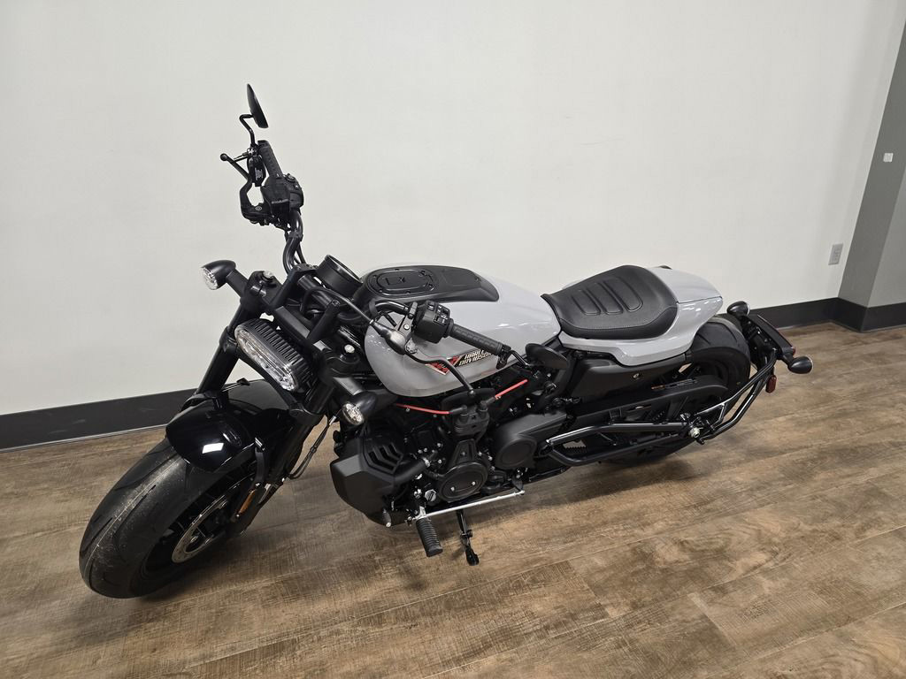 Sportster® S