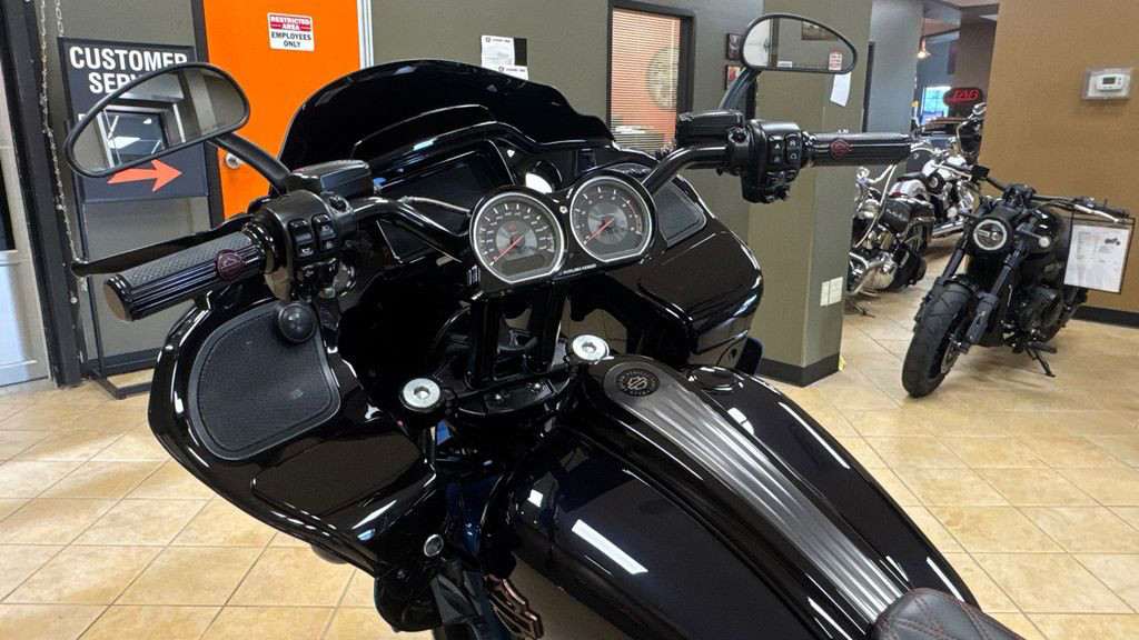 CVO® Road Glide®