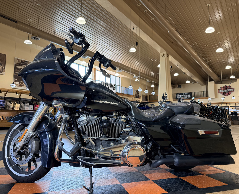 Road Glide®