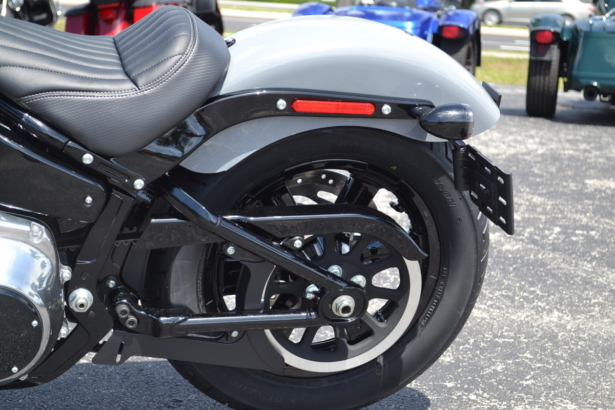 Street Bob®