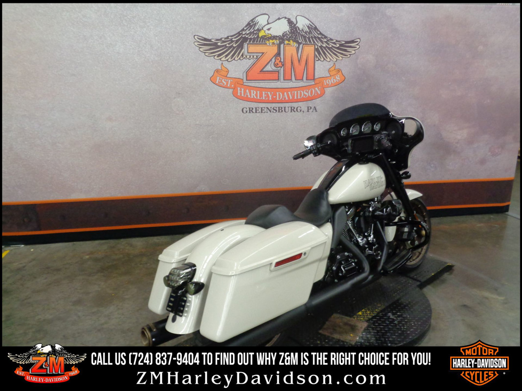 Street Glide® ST