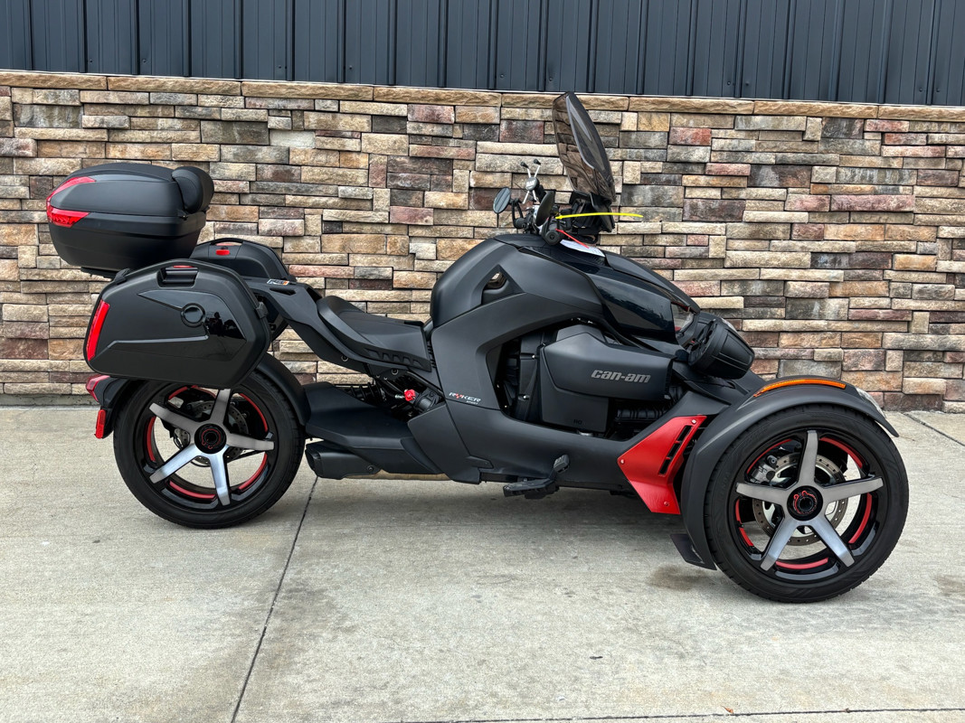 Ryker 900 Sport