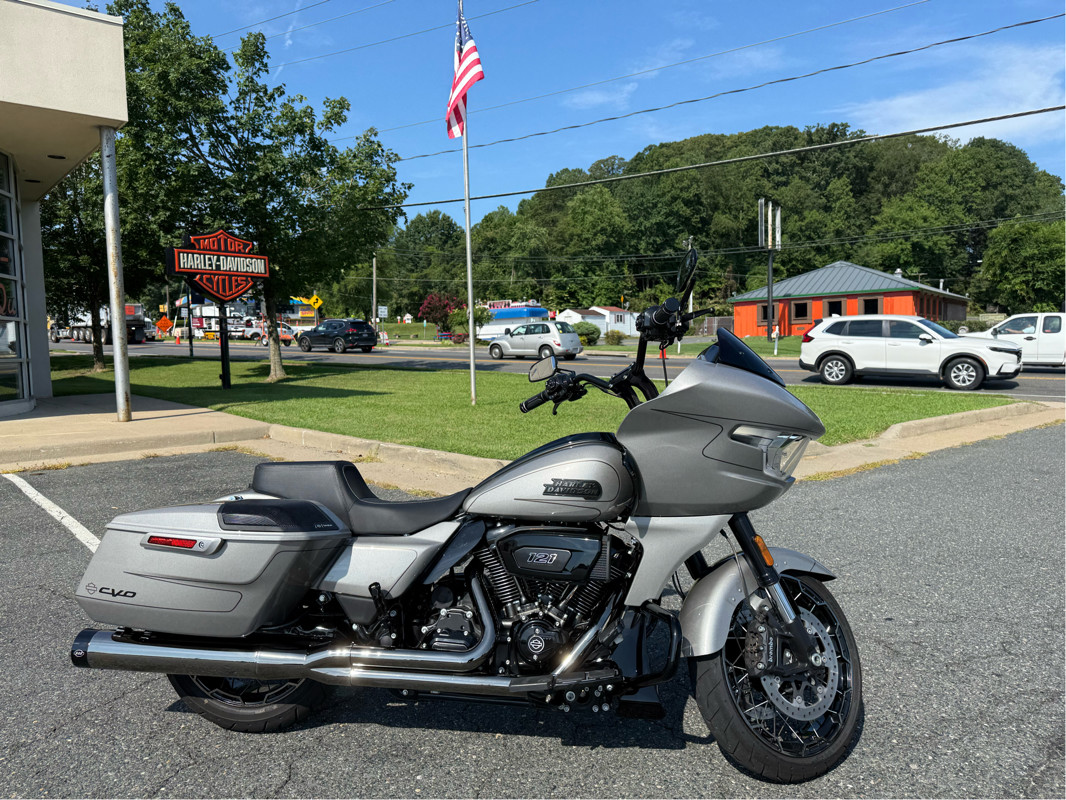 CVO® Road Glide®