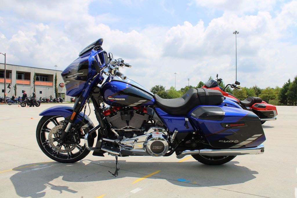 CVO® Street Glide®