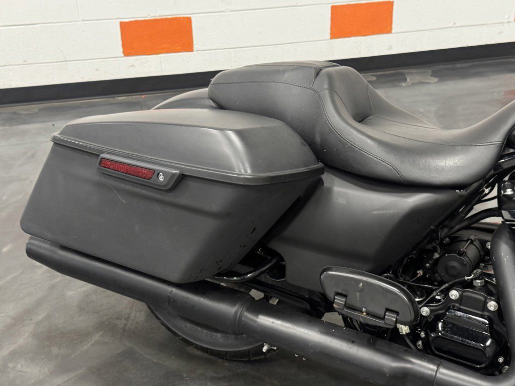 Road Glide®