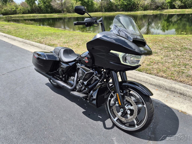 Road Glide®