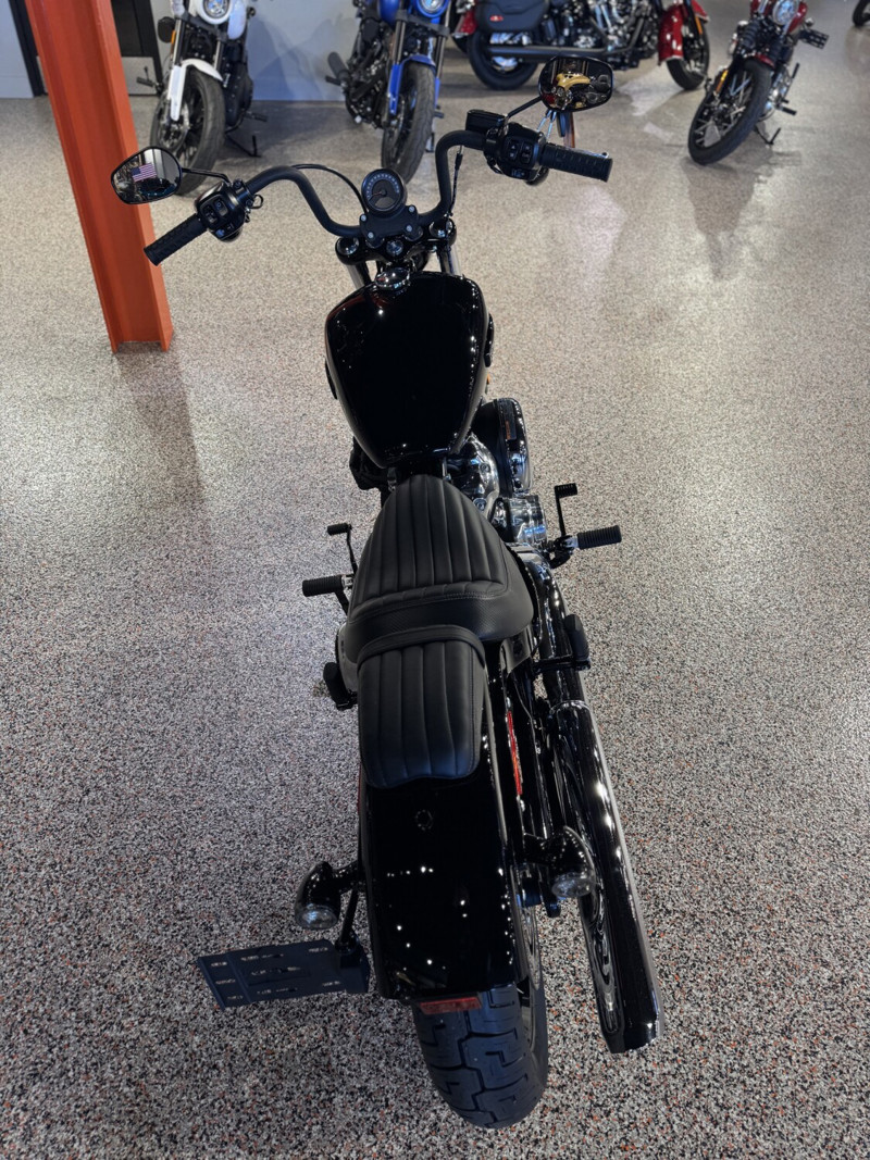 Street Bob®